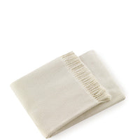 Soft Creamy White Links Pattern Throw Blanket