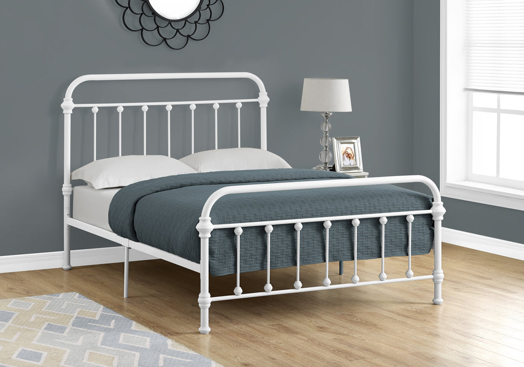 47.75" White Metal Frame Queen Size Bed