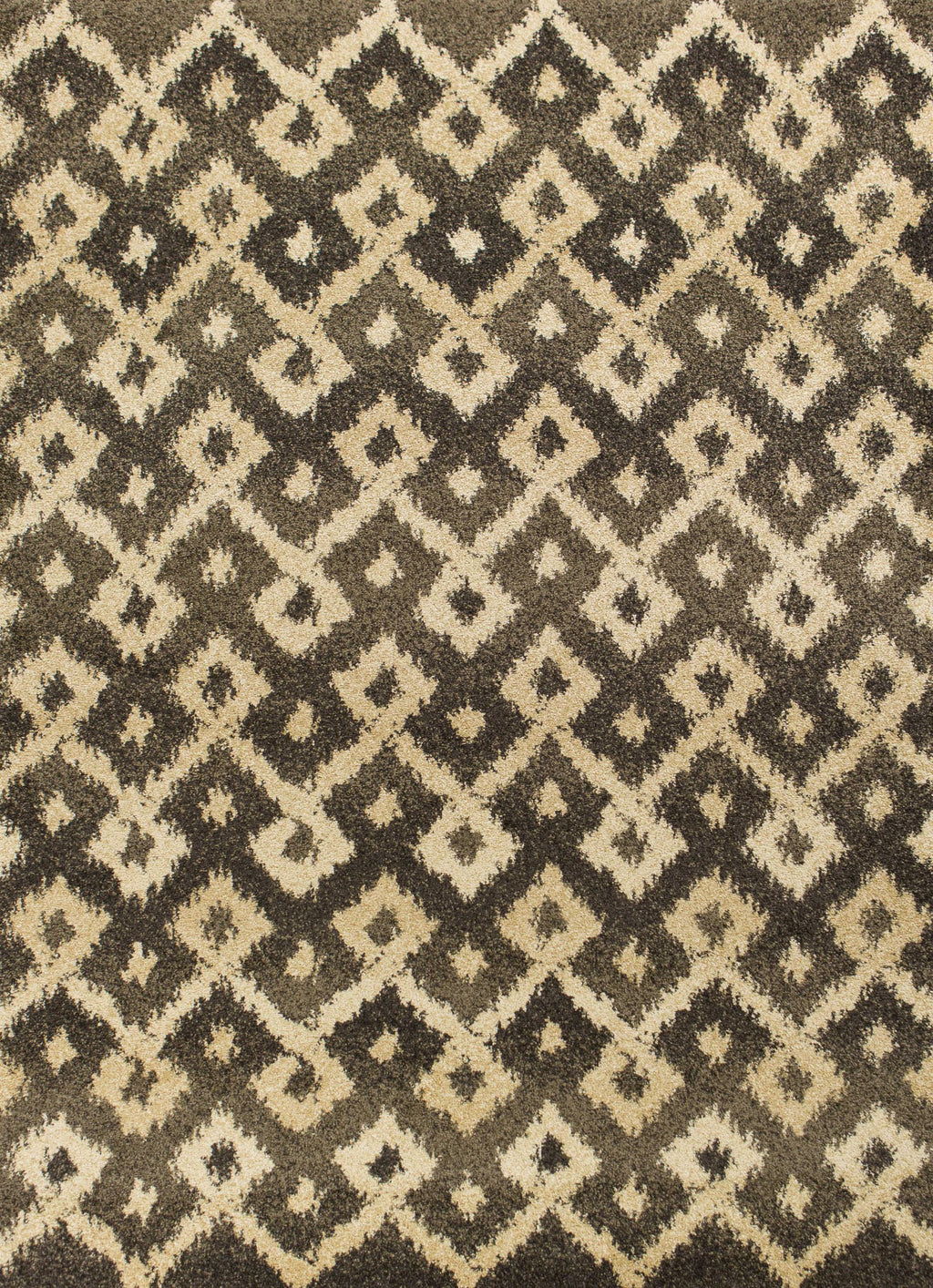 7'10" x 11'2" Polypropelene Smoke-Sand Area Rug