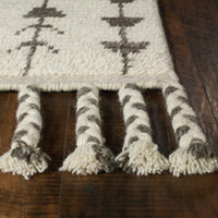 5' x 8' Wool Ivory Area Rug