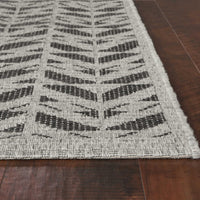 5' x 7'7" Polypropelene Grey Area Rug