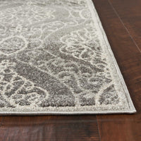 6'7" x 9'6" UV-treated Polypropelene Silver Area Rug