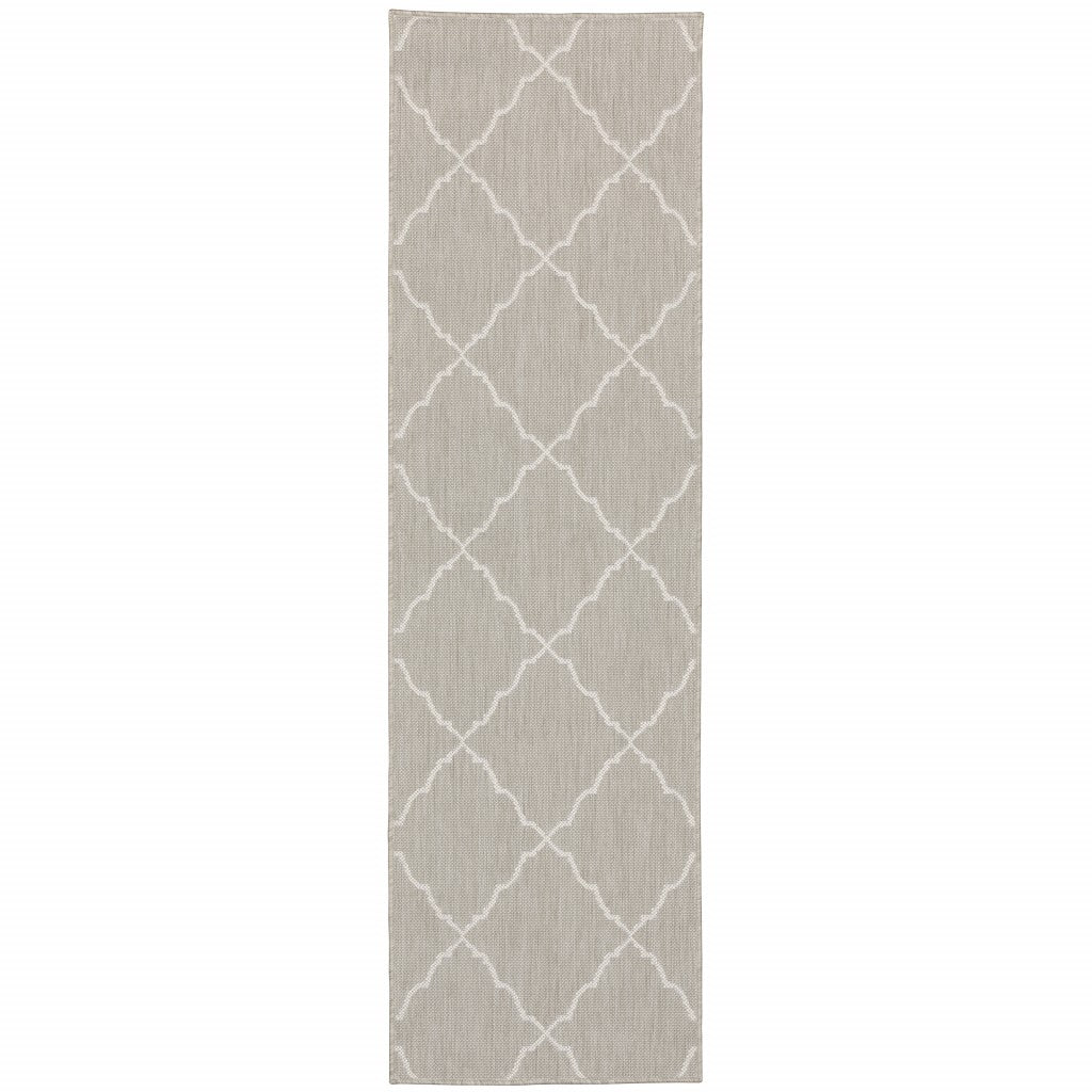 2’x7’ Gray and Ivory Trellis Indoor Outdoor Runner Rug