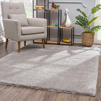 7’ x 9’ Ivory Modern Solid Shag Area Rug