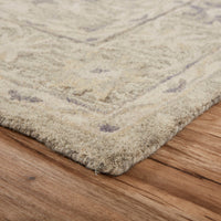 5’ x 8’ Pale Green and Cream Decorative Area Rug