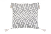 17" X 17" Grey And White Interlocking Zippered Polyester Throw Pillow With Tassels